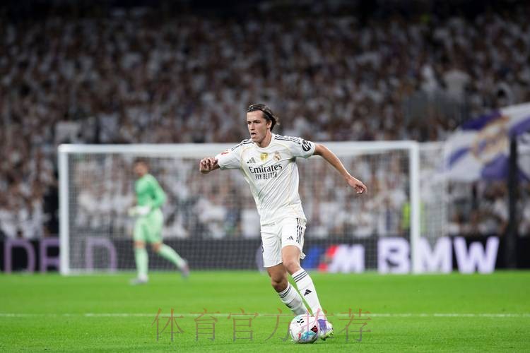 西媒:皇马接近签下本菲卡左后卫A费 西媒:皇马接近签下本菲卡左后卫A费